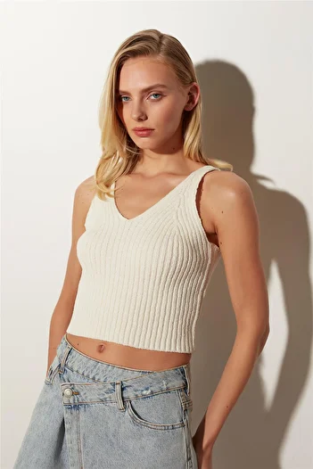 SHERIN Ecru Ribbed V-Neck Knitwear Bustier