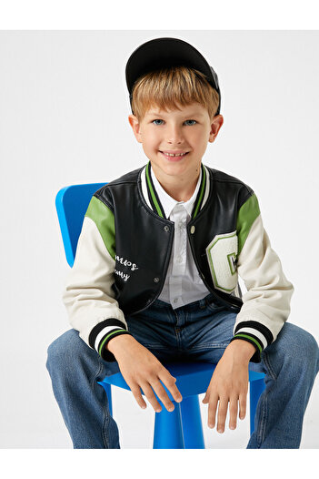 Koton College-Jacke in Lederoptik mit Applikationen und Taschendetails, mit Druckknöpfen