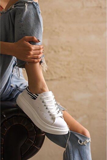 MODAADAM Women's Bloom Lace-Up Sneakers - White-Z. Patterned