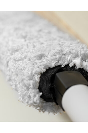 Madame Coco Benara Static Dust Remover - Comfortable Cut