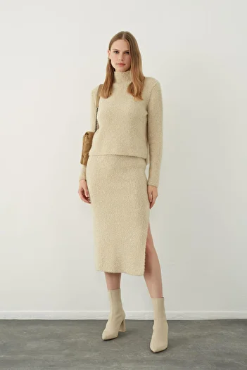 SHERIN Beige Soft Textured Slit Midi Knit Skirt