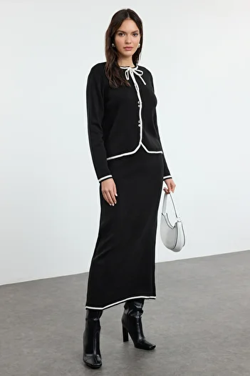 Trendyol Modest Černá pletená souprava cardigan a sukně – příslušenství na knoflíky, Tctaw25Us00020