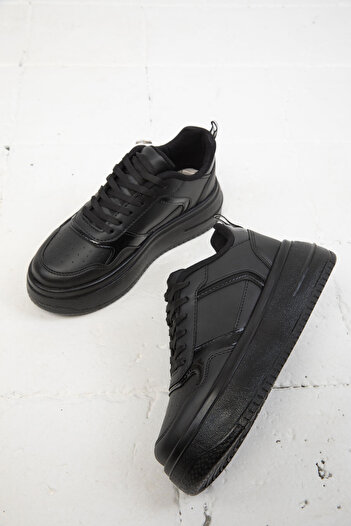 SOHO Women's Sneaker 19684 - Black Black