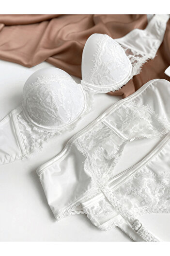 Gece İncisi Semi Supported Ecru Garter Set
