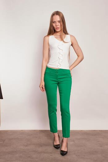 Jument Thick Belt, Ankle Length Lycra Fabric Trousers with Ornamental Pockets-b.green