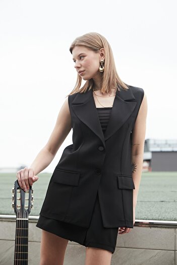Jument Women's Collared Pocket Covered Lightweight Lycra Woven Fabric Oversize Blazer Vest-Black