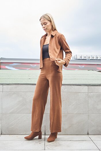 Jument Lycra Velvet Palazzo Trousers with High Waist and Side Pockets - Hazelnut Shell