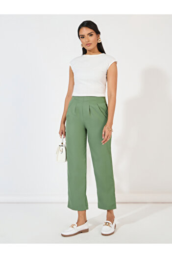 Styli Solid Pleated Straight Leg Ankle Length Trouser