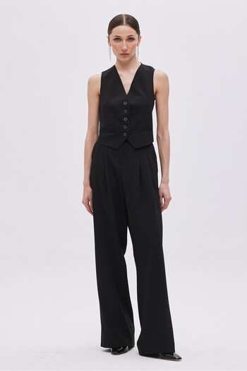 SHERIN Black Buttoned Vest - Pocket Detailed