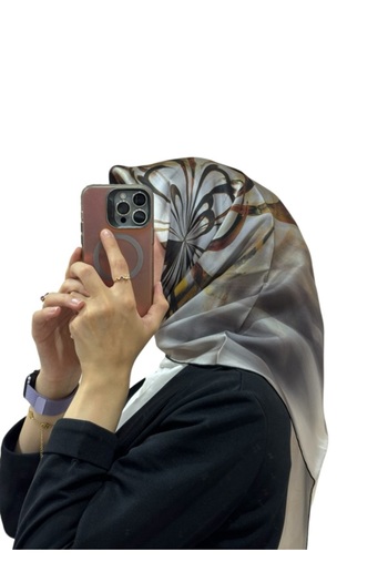 Aker 8898701   Model Silk Crepe Satin Scarf