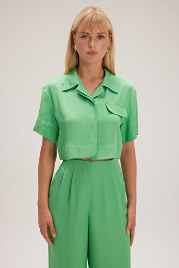 adL Crop Shirt with Pockets