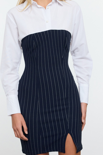Trendyol Collection Barva Blocked Navy Blue Pruhované Bodycon Pletené šaty - Twoaw25El00502