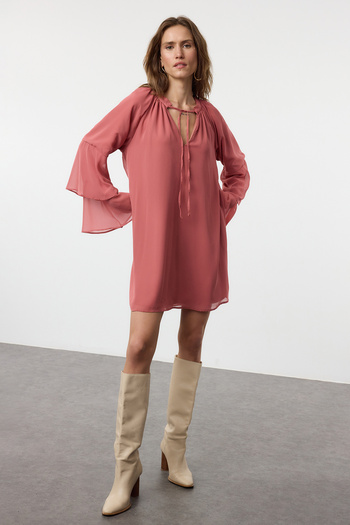 Trendyol Collection Dried Rose Mini Winter Dress - Straight Ruffle, Woven, Twoaw25El00559