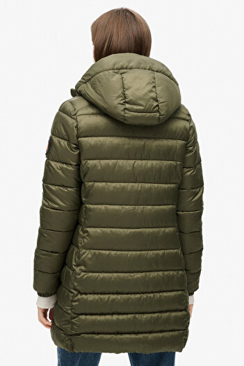 SUPERDRY ΜΠΟΥΦΑΝ FUJI ΜΕ ΚΟΥΚΟΥΛΑ ΚΑΙ ΜΕ ΕΝΙΣΧΥΣΗ ΣΤΗ ΜΕΣΑΙΑ ΔΙΑΡΚΕΙΑ