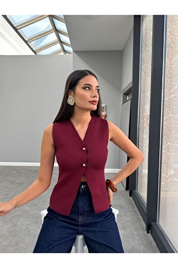 ESRAHELVACI V-Neck Gold Buttoned Knitwear Vest