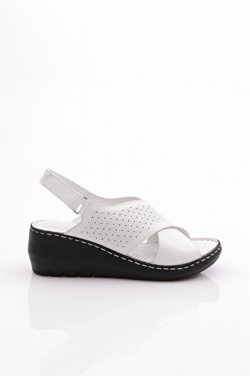 DGN White Genuine Leather Thick Heeled Sandals - Perforated 211135106