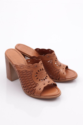 DGN 2200 Model Women's Genuine Leather Tan Slippers