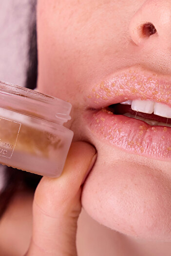 Reve Ravissant Dudak Peelingi ve Dudak Maskesi Vitamin Shea Yağı Reveravissant