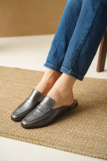 Taran Luna Ballerinas - Women's Flat Sole and Closed Toe Slippers