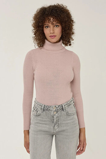 Hiccup Narrow Fit High Collar Sweater