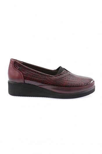 DGN Women's Rubber Detailed Comfort Shoes Claret Red Crocodile Patent Leather Genuine Leather 2687103