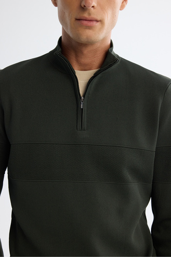 Avva Men's Khaki Zippered Stand Collar Front Textured Detail Knitwear Regular Fit Sweater A42Y5031
