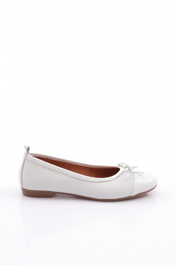 DGN Women's Bow Detailed Ballerinas White Genuine Leather 251371010