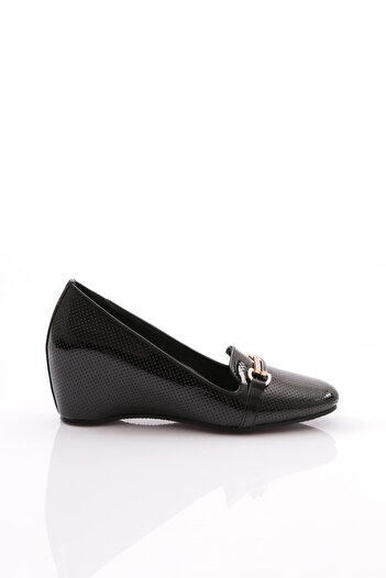 DGN 24305 Women's Heeled Shoes with Metal Accessories