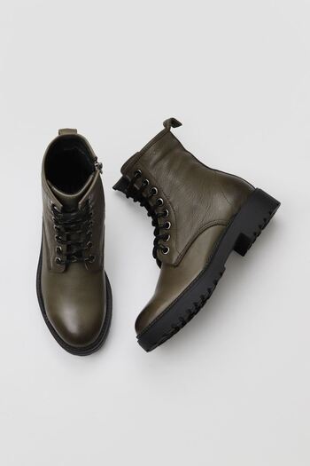 Bueno Shoes Γυναικείες δερμάτινες φλατ μπότες χακί - 01wr4208
