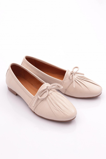DGN 133 Model Women's Ballerinas - Gather Detailed