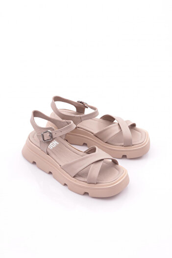 DGN Women's Silver Sandals 27263294