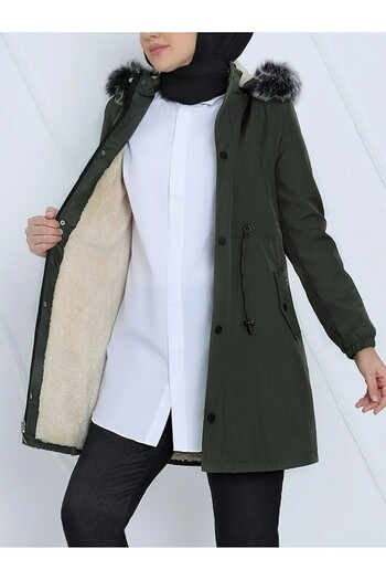 Modamorfo Short Coat with Hooded Sleeves and Elastic Pockets - Camouflage