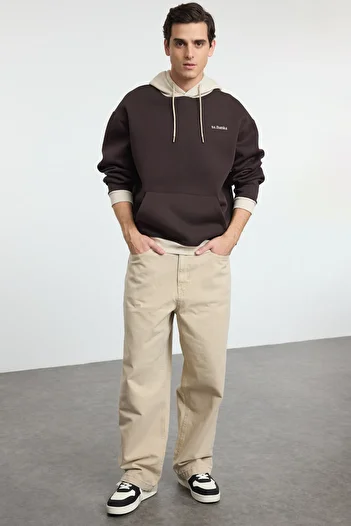 Trendyol Collection Σκούρο καφέ κεντημένο oversize φούτερ με φλις - TMNAW25SW00067