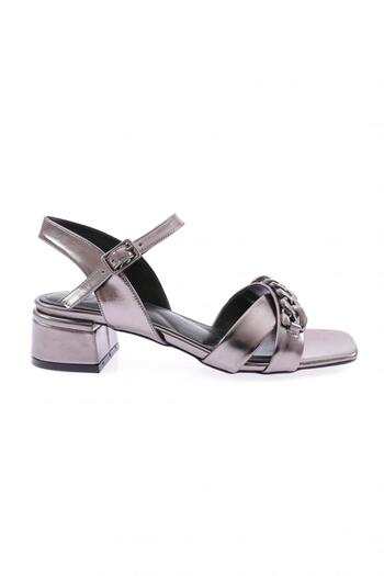 DGN Women's Twisted Accessory Low Heel Sandals Platinum Opening 46321033