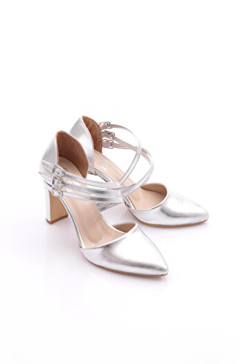DGN Women's Thick Heeled Ankle Belt Heeled Shoes Silver Metallic 42933910