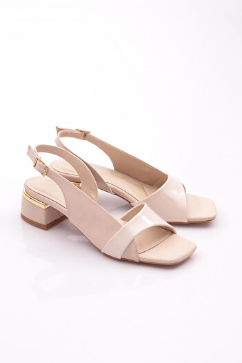 DGN 104 Women's Striped Low Heel Shoes