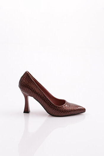 DGN Pointed Toe Low-Cut Long Heeled Shoes