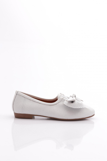 DGN White Ballerinas with Ribbons - 24332110