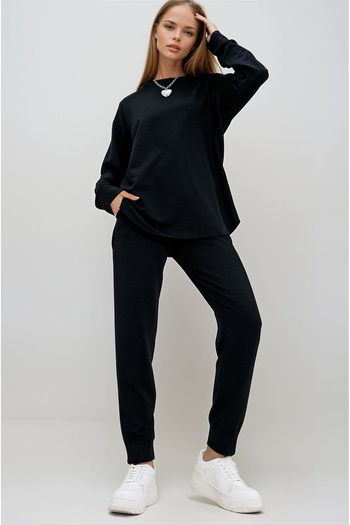 VAGGON Women's Black Crew Neck Soft Textured Modal Tracksuit with Slits on the Sides Prm1190