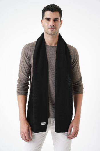 CHUBA Men's Black Knitwear Scarf - Soft Texture and Knitted Detail 25W4001