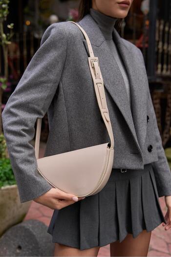 Madamra Krémová dámská otevřená crossbody asymetrická taška