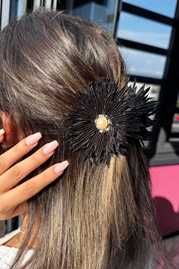 TAKIŞTIR Black Color Flower Figured Pearl Detailed Latch Buckle