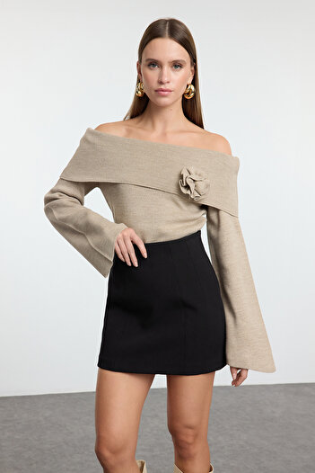 Trendyol Collection Pletený svetr s límečkem Mink Rose Detailed Carmen TWOAW25KZ00373
