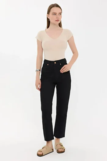 Hiccup Basic Short Sleeve V-Neck T-Shirt