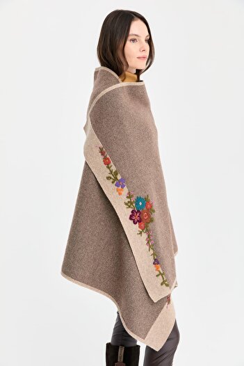 Desen Triko Beige Women's Wool Shawl - Two Sides Floral Embroidered
