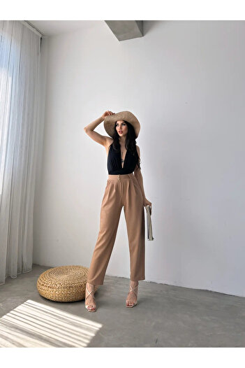Fav Style Women's Carrot Trousers with High Waist and Pleat Detail - Double Pocket, Camel