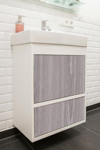 Ecce Desenli Kendinden Kendinden Yapışkanlı Kaplama Folyosu 45 CM X 1 Mt ELF255
