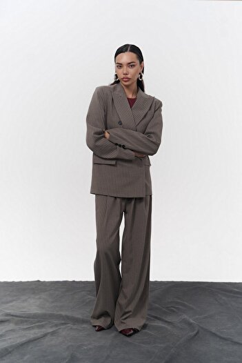 MAİ COLLECTİON Bianda Striped Smoked Blazer