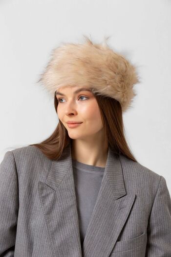 REMSA Beige Women's Furry Heart Hat - Rkş-13