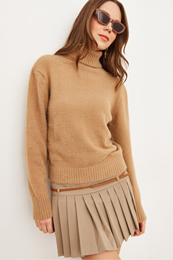 Olalook Women's Camel Turtleneck Soft Textured Bearded Knitwear Sweater Kzk- 19000861